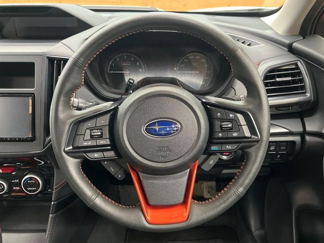 �y�����v�����X�e�A�����O�z�㎿�Ȋv���g�p���邱�ƂŁA��ɂ����������݂ƂĂ��^�]���₷���n���h���ł���