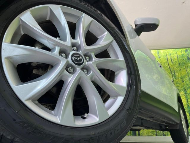 �y����19�C���`�A���~�z�C�[���z�O�ςɃ}�b�`���������A���~�z�C�[���𑕒����Ă���܂��B�e��ЊO�A���~�z�C�[����A�X�^�b�h���X�^�C�����戵�����Ă���܂��B���񂲑��k����������