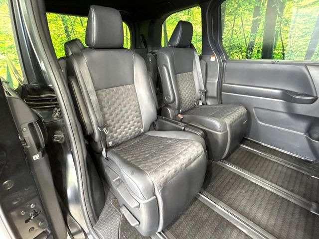 ���ڒ����̓E�H�[�N�X���[�ƂȂ��Ă���܂��B���ڂƎO��ڂ̈ړ�����~�肪�Ƃ��Ă��y�ɂȂ�̂ŁA���~��̍ۂ��X�g���X�������邱�Ƃ͂���܂����