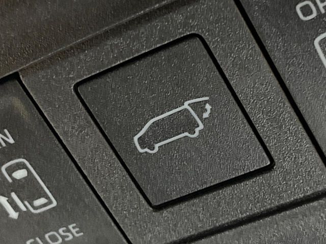 �y�p���[�o�b�N�h�A�z�X�}�[�g�L�[��^�]�Ȃ̃{�^�������������Ń��A�Q�[�g�������ŊJ���܂�!�ו��������Ă��鎞��A�����ʒu�ɂ���o�b�N�h�A��߂�ۂɕ֗��ȋ@�\�ł���