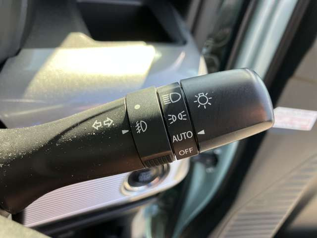 ���I�[�g���C�g&�n�C�r�[���A�V�X�g�����̖͂��邳�����m���Ď����Ń��C�g�_�����Ă���g���l���Ȃǂŕ֗��ł��B�����!�Ό��ԂȂǂ����m���ăn�C&hArr;���[�������Ő؂�ւ��Ă���܂��B