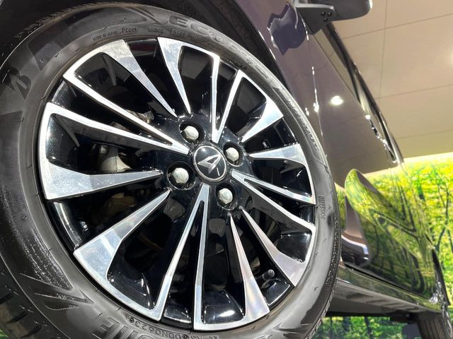 �y����15�C���`�A���~�z�C�[���z�O�ςɃ}�b�`���������A���~�z�C�[���𑕒����Ă���܂��B�e��ЊO�A���~�z�C�[����A�X�^�b�h���X�^�C�����戵�����Ă���܂��B���񂲑��k����������