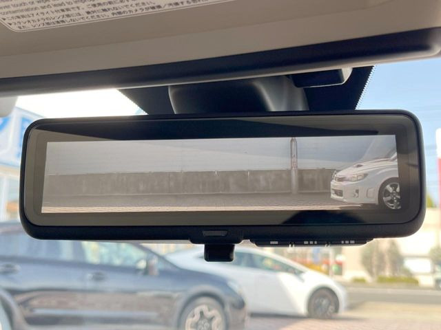 �y�X�}�[�g�����r���[�~���[�z��Ȃ̑傫�ȉו��⓯��҂Ō�����m�F���Â炢���ł����S!�J�������B�e�����ԗ�����̉f�������[���~���[���ɕ\���B�N���A�Ȏ��E�ŏ󋵂̊m�F���\�ł�!