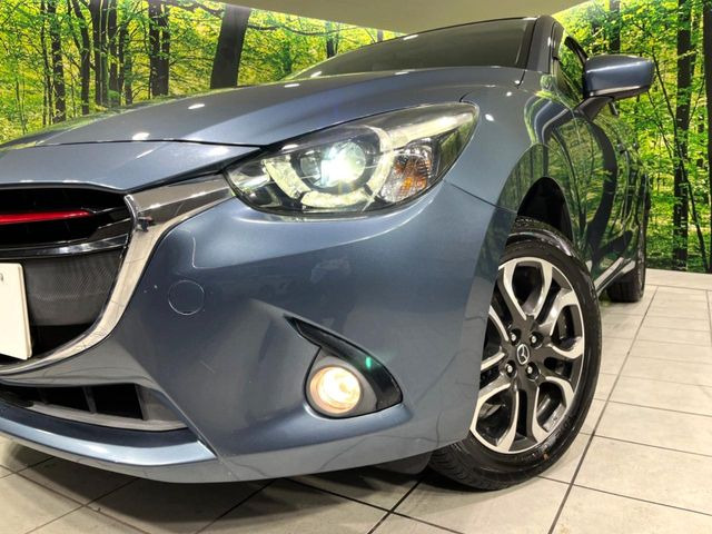 �yLED�w�b�h���C�g�z���V����ԑ��s�����ǍD�Ȏ��E���m�ۂ����S���ĉ^�]�ł��鍂�P�xLED�w�b�h���C�g�𑕔�!�_�����x�������A����d�͂��}�����Ă��܂��B