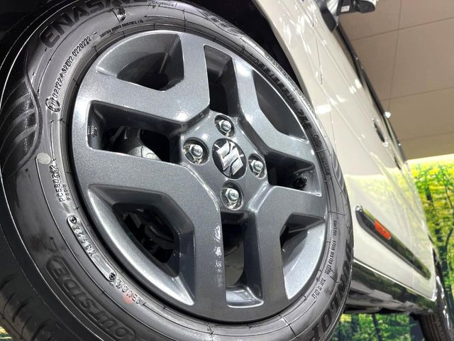 �y����14�C���`�A���~�z�C�[���z�O�ςɃ}�b�`���������A���~�z�C�[���𑕒����Ă���܂��B�e��ЊO�A���~�z�C�[����A�X�^�b�h���X�^�C�����戵�����Ă���܂��B���񂲑��k����������