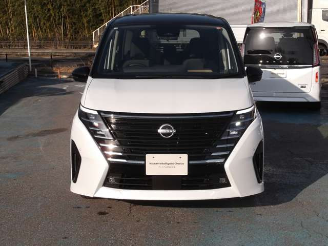 セレナ1.4 e-POWER ハイウェイスターV