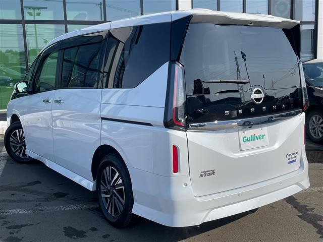 セレナ1.4 e-4ORCE ハイウェイスターV 4WD