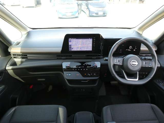 セレナ1.4 e-POWER ハイウェイスターV