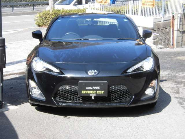 �l�C��86���A�u���b�N�ŁA�i�r�ŁA�t���Z�OTV�ŁA�o�b�N�J�����ŁABluetooth�ŁA�I�[�g���C�g�ŁAETC�ŁA�Ԍ�2�N�����t���ŁA�S�������O�ۏ�24��������3���L���܂ł��ċ����̉��i^^