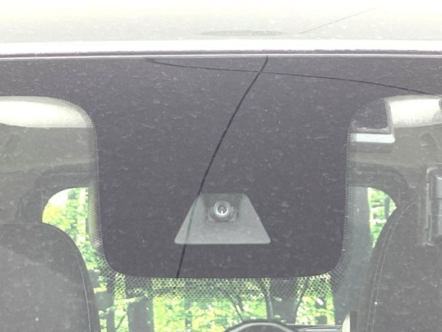 �y�O�He-Assist�z���s���ɑO���̎ԗ�����F�����A�Փ˂������Ȏ��͌x��ƃu���[�L�ŏՓˉ���Ɣ�Q�y�����A�V�X�g�B�����S�Ƀh���C�u�����y���݂��������܂��B