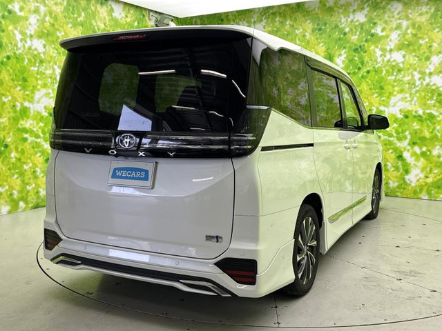 ヴォクシー1.8 ハイブリッド S-Z