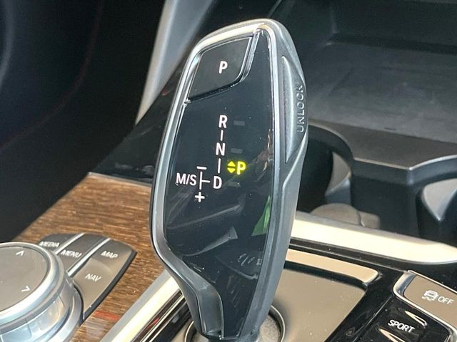 ��MT���[�h�t��AT:�ʏ�͎����ł����Ȃ���ϑ�(�M�A�`�F���W)���h���C�o�[�̑���ɂ���ĈӐ}�I�ɕς�����V�X�e���ł��B����w���i�̃h���C�u�����y���݂��������܂�!