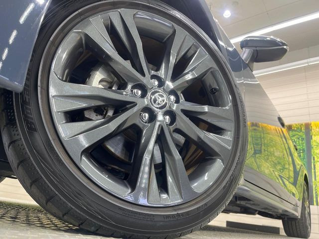 �y�����A���~�z�C�[���z�O�ςɃ}�b�`���������A���~�z�C�[���𑕒����Ă���܂��B�e��ЊO�A���~�z�C�[����A�X�^�b�h���X�^�C�����戵�����Ă���܂��B���񂲑��k����������