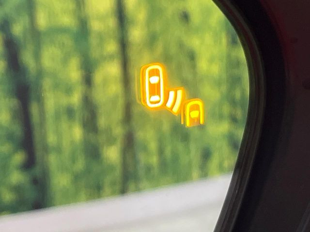 �y�u���C���h�X�|�b�g���j�^�[�z���s���A�h�A�~���[�̎��p�ɂȂ�₷���ӏ��Ɍ㑱�Ԃ��ڋ߂���ƃT�C�h�~���[�̃����Y�Ɍx����\��!�h���C�o�[�ɒ��ӊ��N�����Ă���܂��B