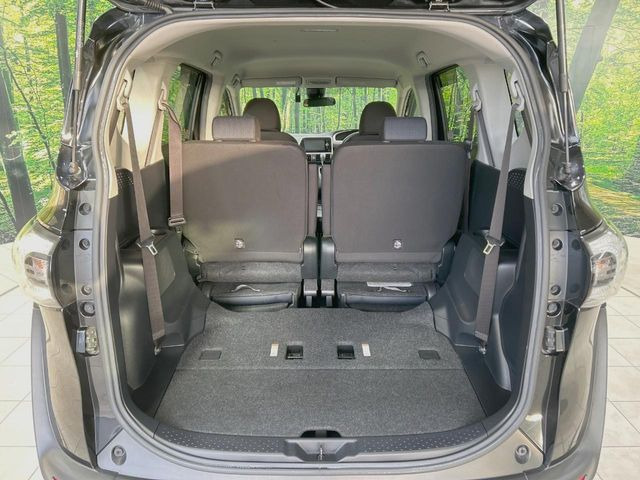 ���i�̂���������ʋ΁A���}���ɏ\���ȉ׎��X�y�[�X���m�ۂ��Ă���܂��B�Z�J���h�V�[�g��|���ƁA�傫�ȉו��̐ύڂ��\�ł���