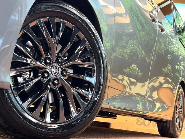 �y����19�C���`�A���~�z�C�[���z�O�ςɃ}�b�`���������A���~�z�C�[���𑕒����Ă���܂��B�e��ЊO�A���~�z�C�[����A�X�^�b�h���X�^�C�����戵�����Ă���܂��B���񂲑��k����������