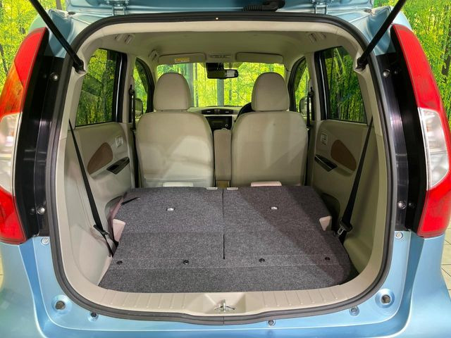 ���i�̂���������ʋ΁A���}���ɏ\���ȉ׎��X�y�[�X���m�ۂ��Ă���܂��B�Z�J���h�V�[�g��|���ƁA�傫�ȉו��̐ύڂ��\�ł���