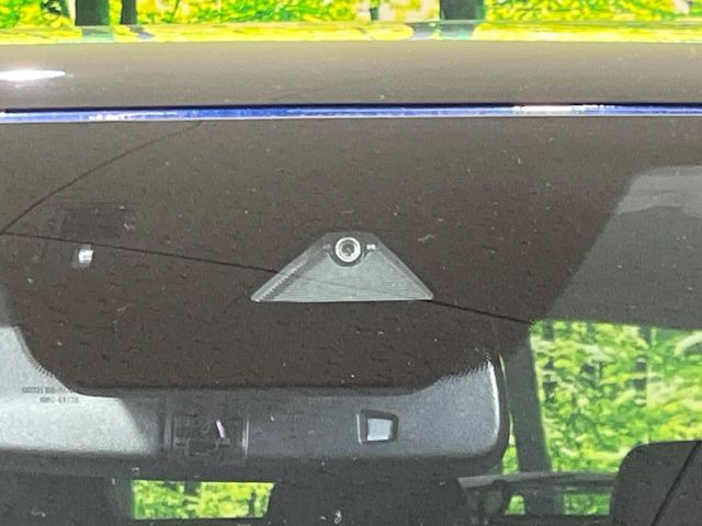 �y�X�}�[�g�V�e�B�u���[�L�T�|�[�g�z�ᑬ���s���ɑO���̎ԗ�����F�����A�Փ˂������Ȏ��͌x��ƃu���[�L�ŏՓˉ���Ɣ�Q�y�����A�V�X�g�B�����S�Ƀh���C�u�����y���݂��������܂��B