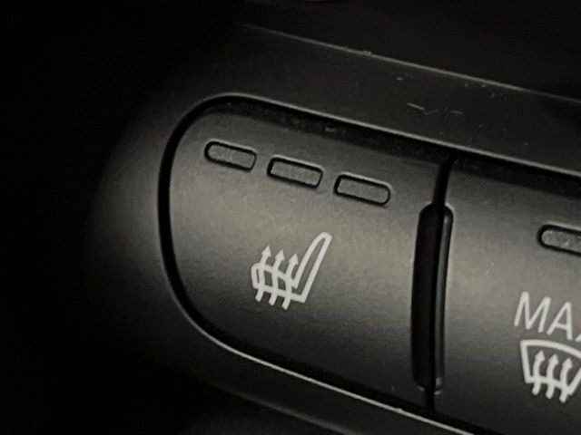 ���t�����g�V�[�g�q�[�e�B���O:�^�]�ȁE����ȋ��ɎO�i�K�Œ��߂��\�ȃV�[�g�q�[�^�[�𑕔����Ă���܂��B�G�߂��킸���K�ɂ��g�p���������܂��B