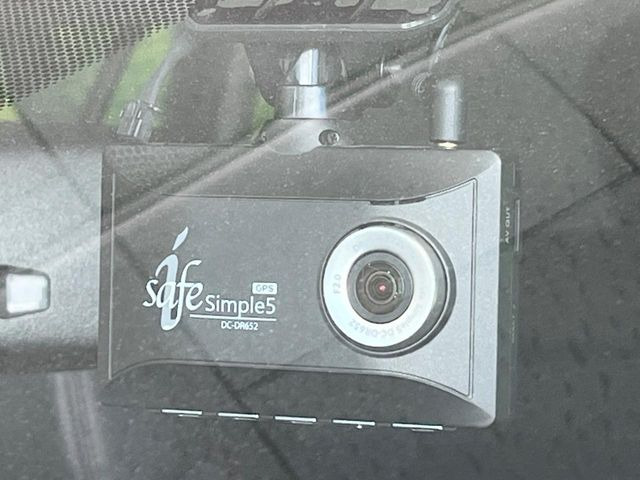 【ドライブレコーダー】ドライブレコーダー装備!走行中はもちろん、あおり運転や事故に遭遇した際、映像で記録し、万一のリスクに備えます。※記録用SDカードはお客様ご自身でご準備いただく必要があります。