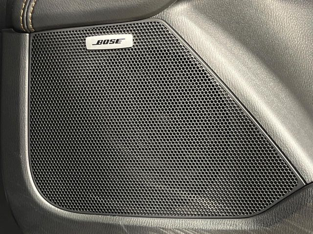 �yBOSE�T�E���h�V�X�e���z���[�J�[�I�v�V�����̍��i�ʃT�E���h�V�X�e���𓋍ځB��p�̃`���[�j���O���{���ꂽ�召�l�X�ȃX�s�[�J�[����ǎ��ȃT�E���h���t�ł��A�Տꊴ���ӂ�鉹����Ԃ����o���܂��B