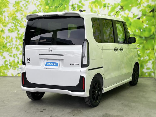 N-BOXカスタムブラック スタイル