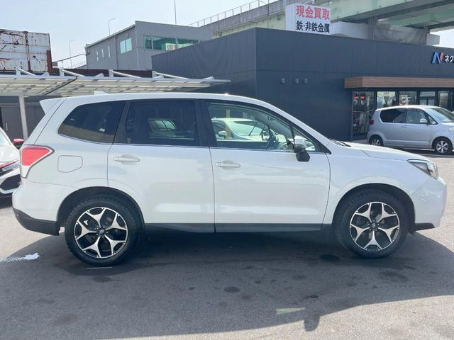 �������x�̃K���X�疌�ŝ����͂������A�㎿�ȃc���E����������B���O����_���J�����؂Ȉ��Ԃ�ی삵�A�F�����E�򉻂�h�~�B�u�e�X�v���b�V���R�[�g�v�A�u�e�v���~�b�T�R�[�g�v���炨�I�т��������܂��B