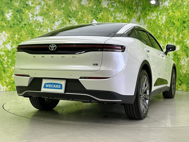 クラウンクロスオーバー2.5 G アドバンスト レザー パッケージ E-Four 4WD