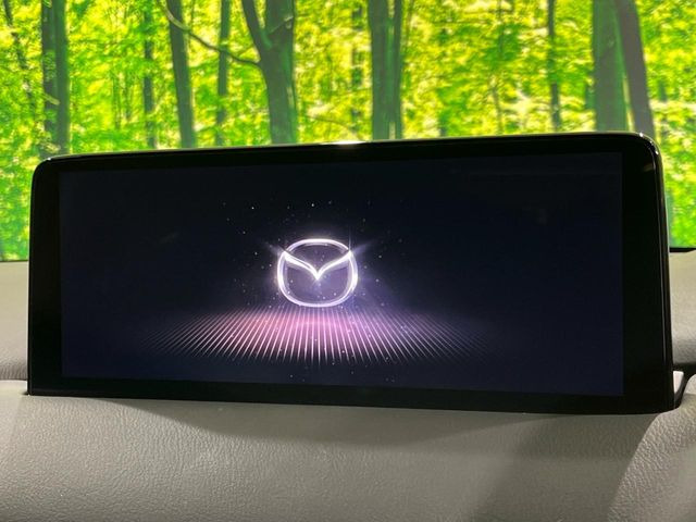 �y8.8�C���`�}�c�_�R�l�N�g�z�ԓ��̕��͋C�Ƀ}�b�`������^�̃f�B�X�v���C�B�X�}�z�ڑ��ł̃i�r�g�p��Bluetooth�Đ����A�l�X�ȋ@�\���y���߂܂��B�����I�ȃ_�C�������삪�\�ŁA�g��������ǍD�ł��B