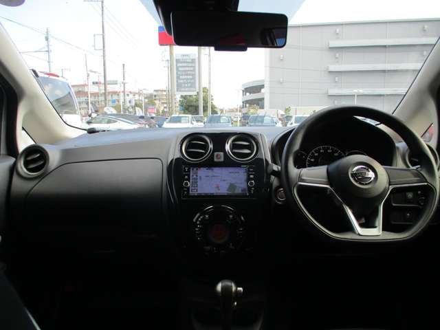 ノート1.2 X DIG-S 助手席スライドアップシート車