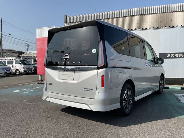 セレナ1.4 e-4ORCE ハイウェイスターV 4WD