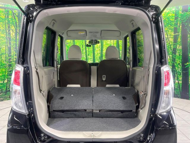 ���i�̂���������ʋ΁A���}���ɏ\���ȉ׎��X�y�[�X���m�ۂ��Ă���܂��B�Z�J���h�V�[�g��|���ƁA�傫�ȉו��̐ύڂ��\�ł���