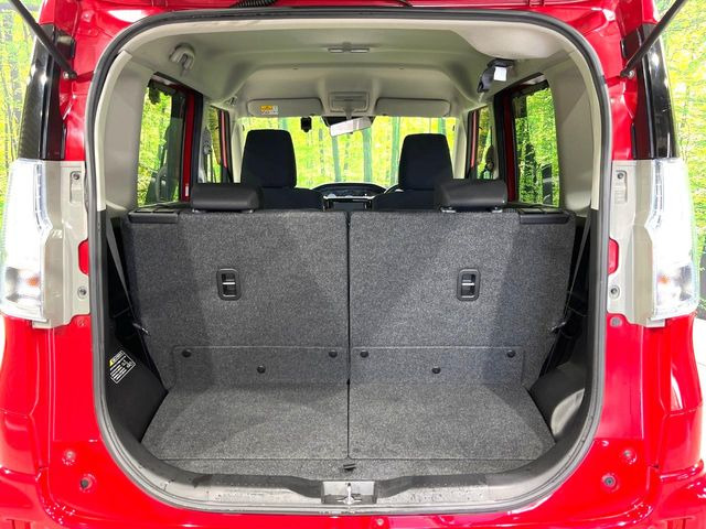 ���i�̂���������ʋ΁A���}���ɏ\���ȉ׎��X�y�[�X���m�ۂ��Ă���܂��B�Z�J���h�V�[�g��|���ƁA�傫�ȉו��̐ύڂ��\�ł���