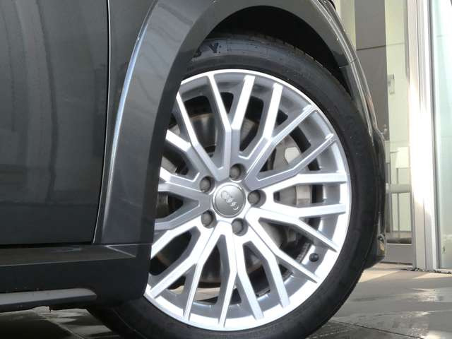 TTクーペ45 TFSI クワトロ Sラインパッケージ 4WD