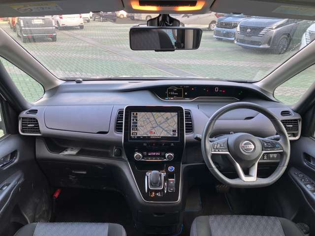 セレナ1.2 e-POWER ハイウェイスターV