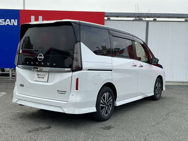 セレナ1.4 e-4ORCE ハイウェイスターV 4WD