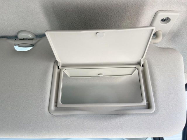 �y�o�j�e�B�~���[�z�T���o�C�U�[���ɐݒu���ꂽ�~���[�Őg�����Ȃ݃`�F�b�N!������Ƃ������C�N�����ɂ����􂵂܂���