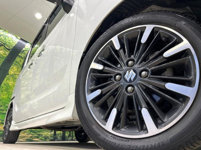 �y����15�C���`�A���~�z�C�[���z�O�ςɃ}�b�`���������A���~�z�C�[���𑕒����Ă���܂��B�e��ЊO�A���~�z�C�[����A�X�^�b�h���X�^�C�����戵�����Ă���܂��B���񂲑��k����������