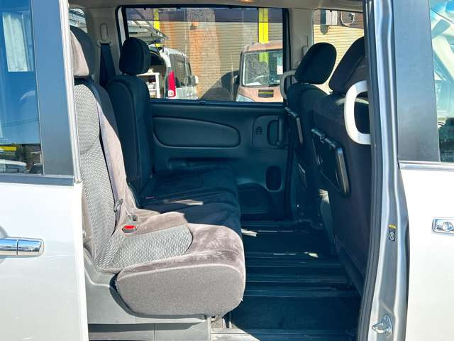 ���X�ł͌��I�������Ԃ𖈌�100��ȏ�̎d������s�Ȃ��A�����ȉ��i�ŊF�l�ɂ��񋟂����Ē����Ă���܂���