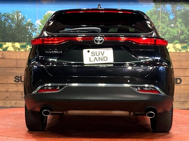 安心の最長10年・走行無制限保証(有償)をご用意。保証内容も充実はもちろん、無料点検&オイル交換や、年中無休の全国・24時間ロードサービスも付帯されておりますのでご安心下さい。