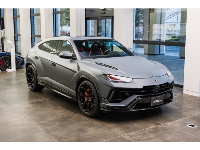 ウルスペルフォルマンテ 4WD