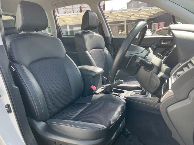 �y�n�[�t���U�[�V�[�g�z�������ƍ���S�n�𗼗������l�C�̃V�[�g���w�ʁE���ʂ̃t�@�u���b�N�f�ނ́A�ʋC���̗ǂ��⊊��ɂ����ɗD��Ă��܂��B�C���╞���ɍ��E���ꂸ���K�ɂ���肢�������܂��B