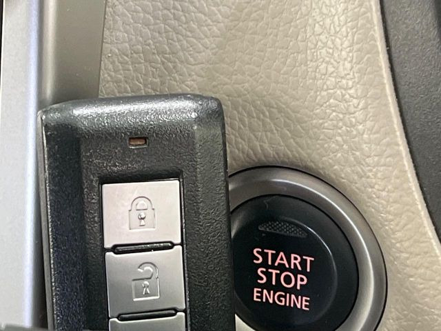 �y�I�y���[�V�����L�[�z�J�o����|�P�b�g�ɓ��ꂽ�܂܂ł��h�A�̎{���E�������\�ȃX�}�[�g�L�[�𑕔��B�G���W���̃I���E�I�t�����J�M�����o���K�v����������Ƃ��Ă��֗��ł���