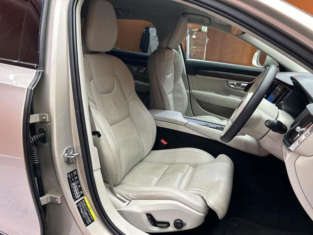 V90クロスカントリーD4 AWD サマム ディーゼル 4WD