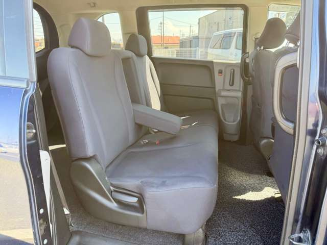 ���X�͍s�c�����R���̊��ˌ����_�̋߂��ɓX�܂��������܂��B���Ԃł��A�N�Z�X���₷���ꏊ�Ɍ�����܂��B�d�Ԃł��z���̍ۂ��Ŋ���JR���������w�܂ł��}���ɎQ��܂��B���C�y�ɂ��₢���킹������!