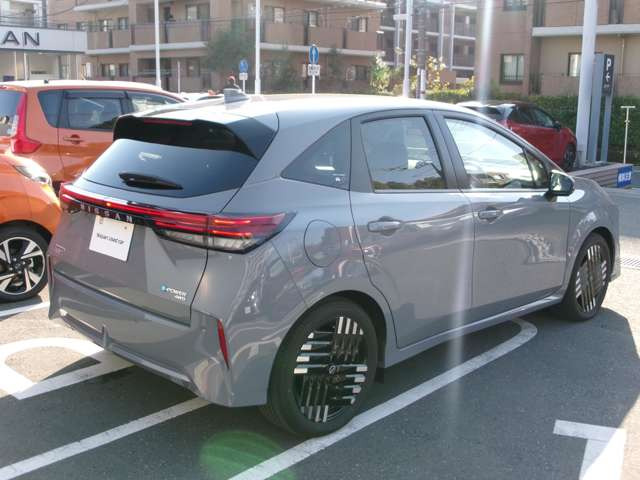 ノートオーラ1.2 G FOUR 4WD