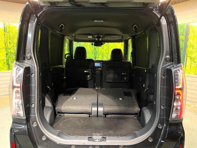 ���i�̂���������ʋ΁A���}���ɏ\���ȉ׎��X�y�[�X���m�ۂ��Ă���܂��B�Z�J���h�V�[�g��|���ƁA�傫�ȉו��̐ύڂ��\�ł���