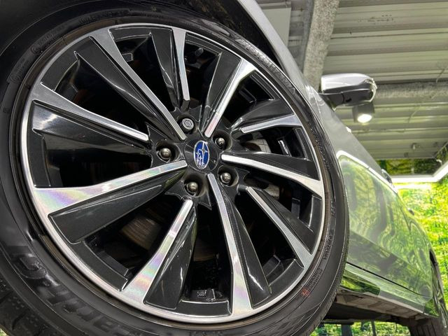 �y����18�C���`�A���~�z�C�[���z�O�ςɃ}�b�`���������A���~�z�C�[���𑕒����Ă���܂��B�e��ЊO�A���~�z�C�[����A�X�^�b�h���X�^�C�����戵�����Ă���܂��B���񂲑��k����������