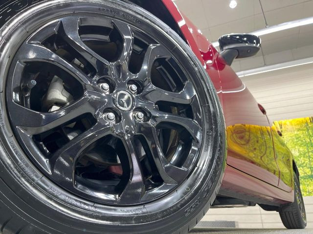 �y�����A���~�z�C�[���z�O�ςɃ}�b�`���������A���~�z�C�[���𑕒����Ă���܂��B�e��ЊO�A���~�z�C�[����A�X�^�b�h���X�^�C�����戵�����Ă���܂��B���񂲑��k����������