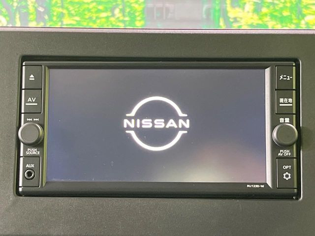 �y�����i�r�z�l�C�̏����i�r�𑕔����Ă���܂��B�i�r�̎g���₷���͂������A�I�[�f�B�I�@�\���[��!�L�����v�◷�s�͂������A�ʋ΂┃�����ȂǕ��i�̃h���C�u���y�����Ȃ�͂���